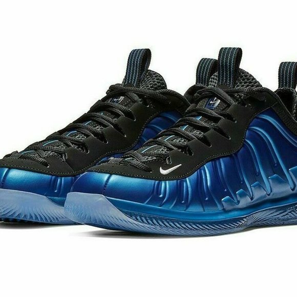 royal blue nike tennis shoes